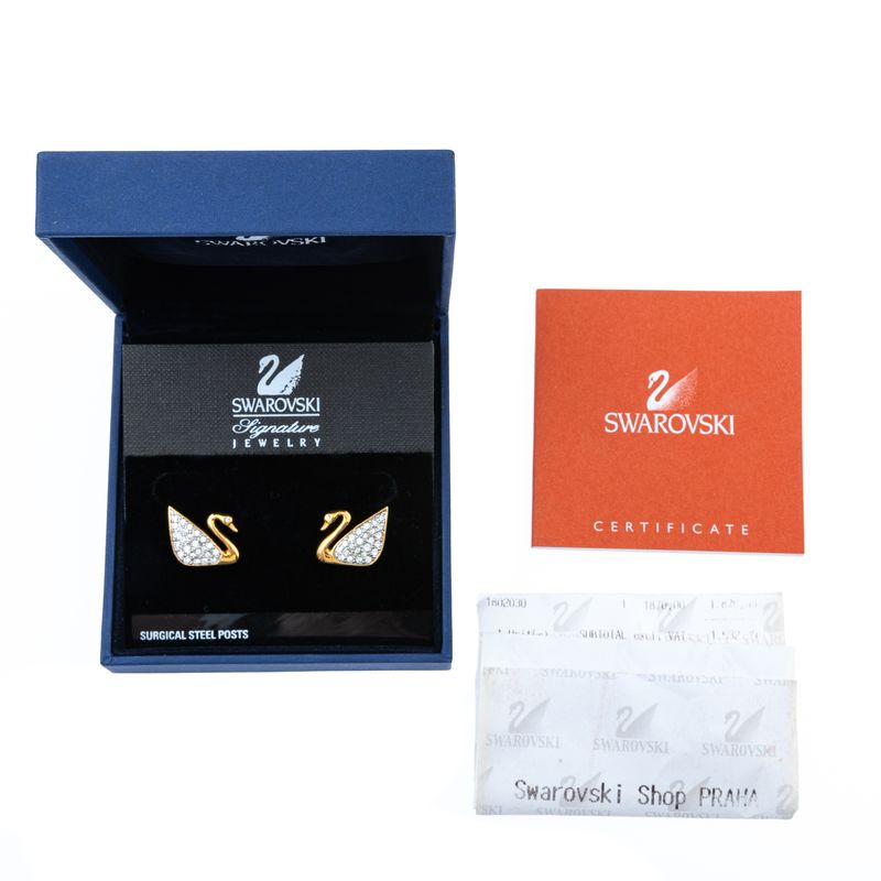 Brinco-Swarovski-Cisne-Dourado-com-Cristais