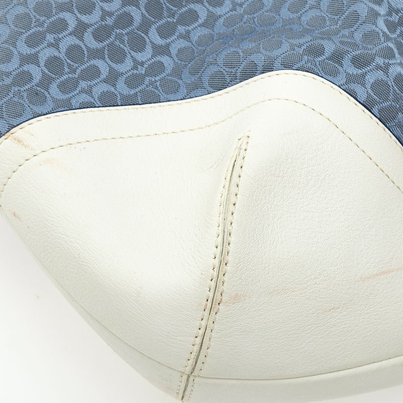 Bolsa-Coach-de-Ombro-Couro-Branco-e-Jacquard-Azul