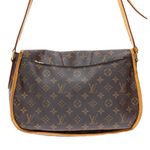 Bolsa-Louis-Vuitton-Menilmontant-MM-Monogram