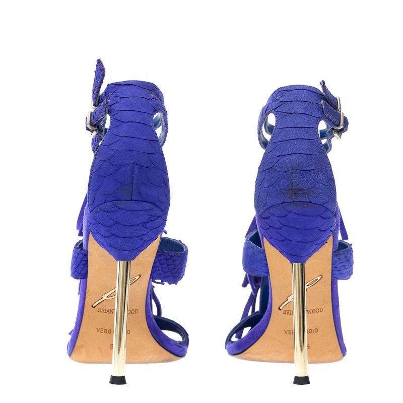 Sandalia-Brian-Atwood-Camurca-Roxa-Franjas