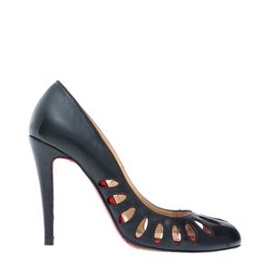 Sapato de Salto Christian Louboutin Couro Preto e Recorte