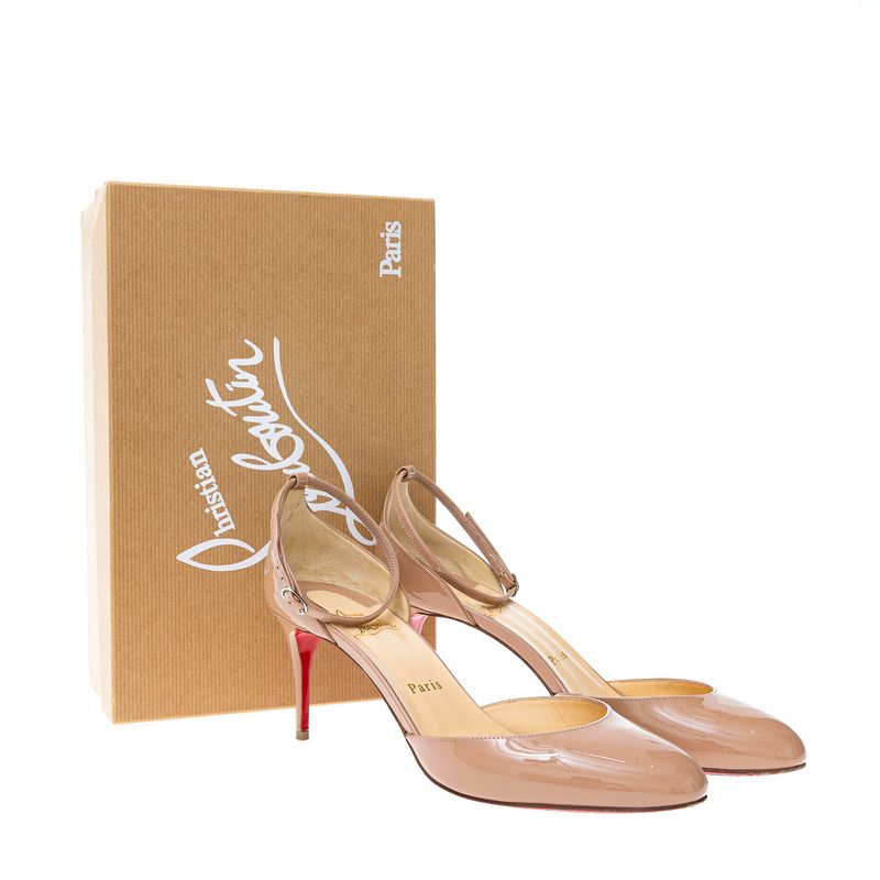 68472-Sapato-de-Salto-Christian-Louboutin-Fivela-Verniz-Bege-7