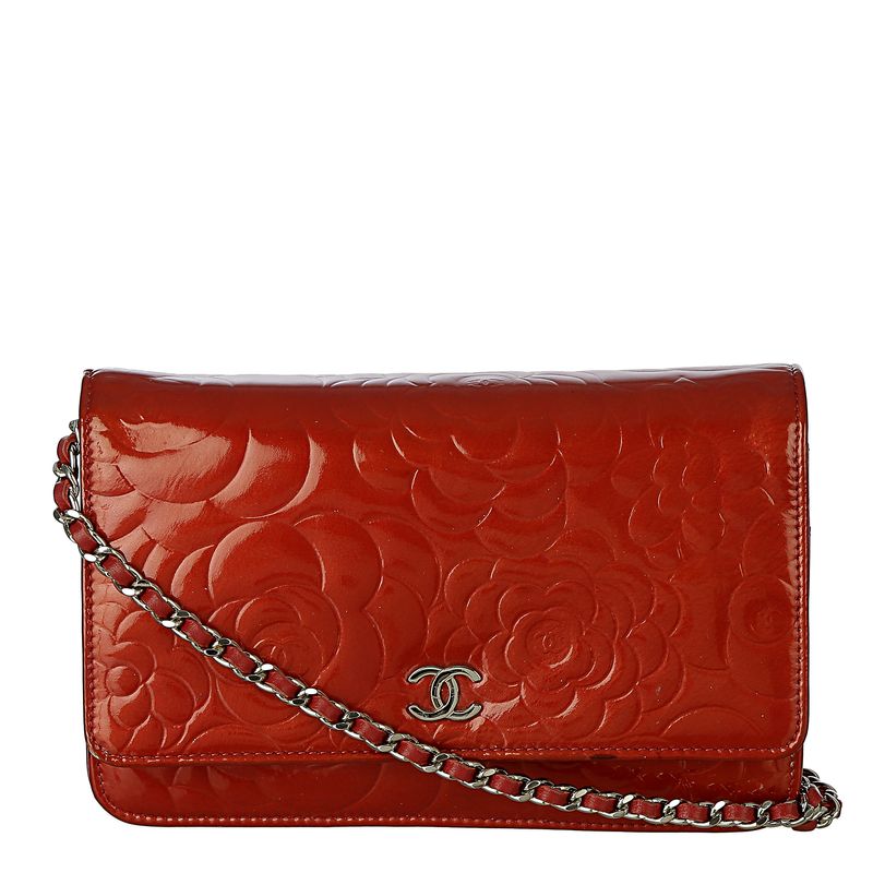 Bolsa-Chanel-Camellia-Woc-Verniz-Vermelho