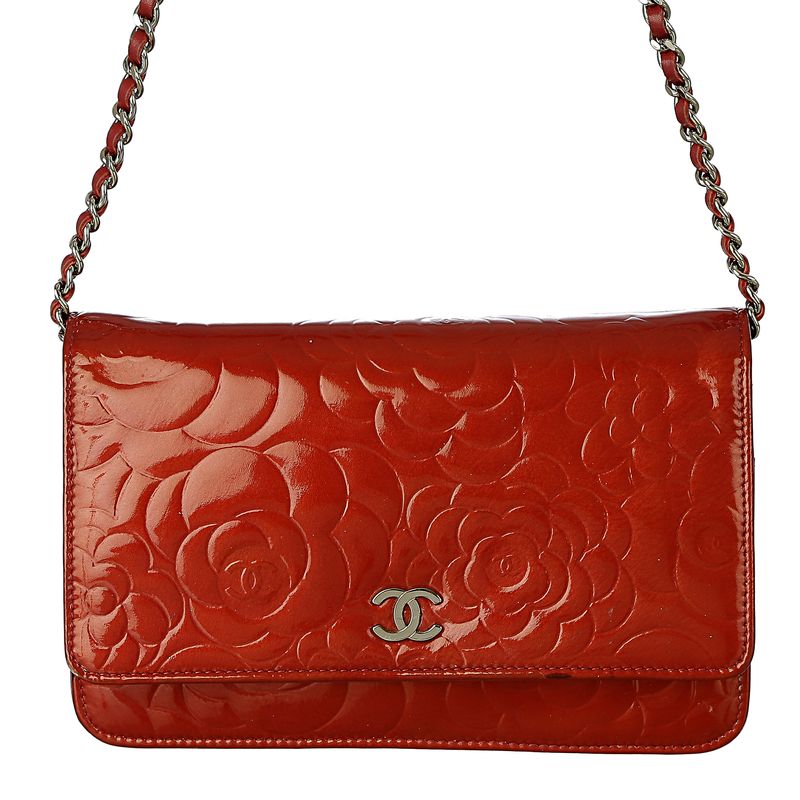 Bolsa-Chanel-Camellia-Woc-Verniz-Vermelho