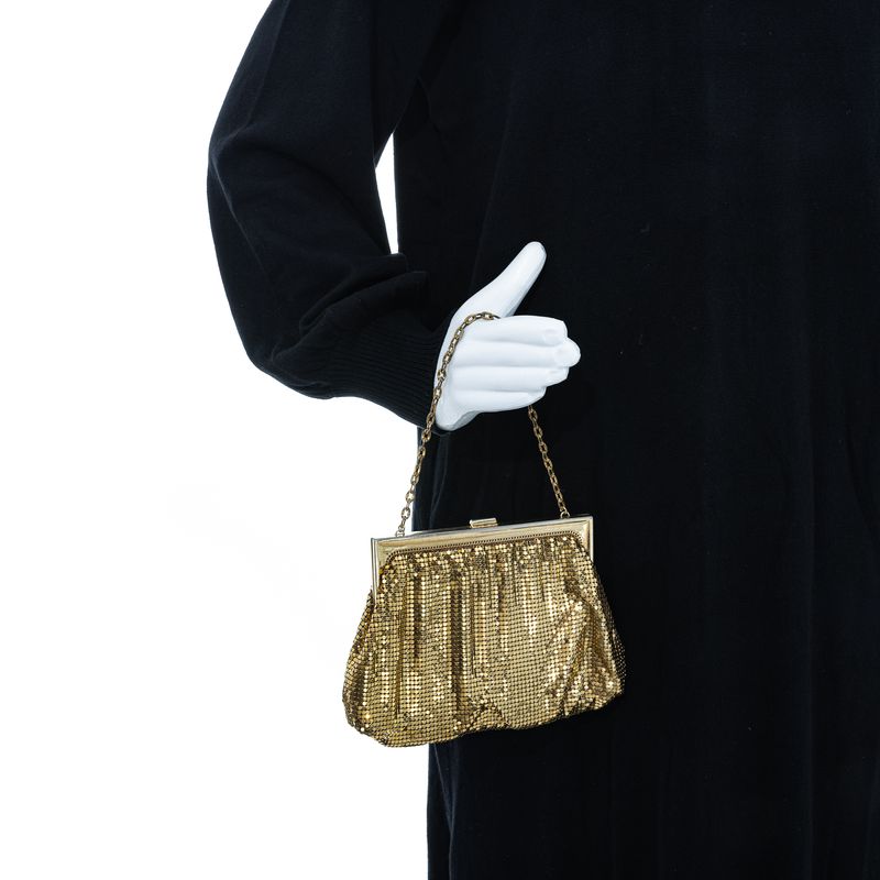 Bolsa-Vintage-Malha-de-Metal-Dourada