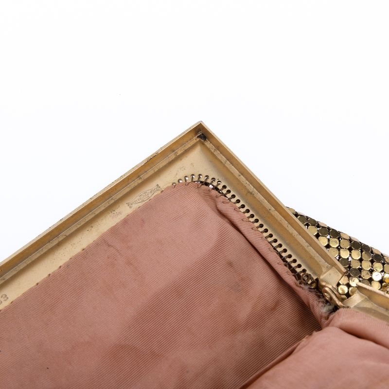 Bolsa-Vintage-Malha-de-Metal-Dourada