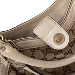 Bolsa-Gucci-Sukey-GG-Supreme-e-Verniz-Bege