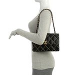 Bolsa-Chanel-Surpique-Flap-Preta