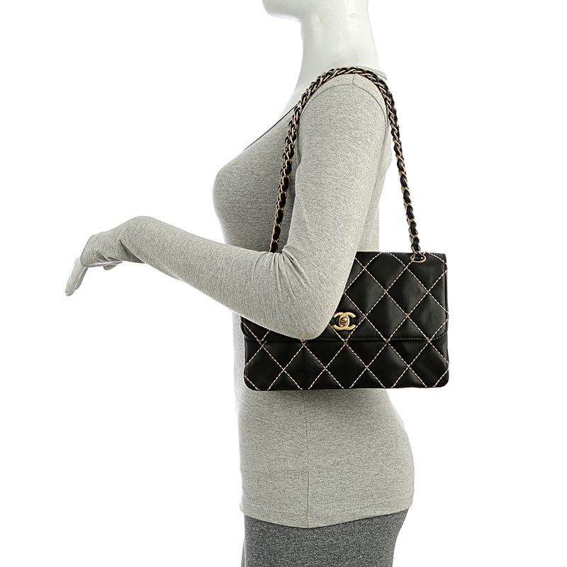 Bolsa-Chanel-Surpique-Flap-Preta