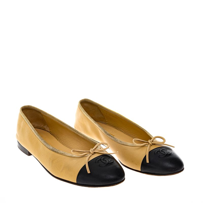 Sapatilha-Chanel-CC-Cap-Bicolor