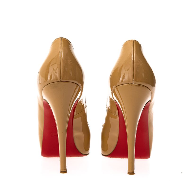 68990-Peep-Toe-Christian-Louboutin-Verniz-Bege-2