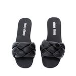 Sandalia-Miu-Miu-Rasteira-Couro-Trancado-Preto