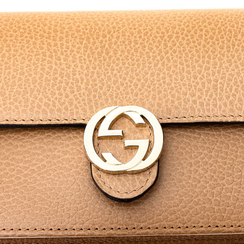 Bolsa-Gucci-Dollar-Interlocking-GG-Chain-Bege