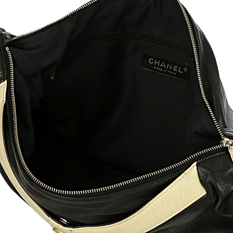 Bolsa-Chanel-Couro-Preto-e-Branco
