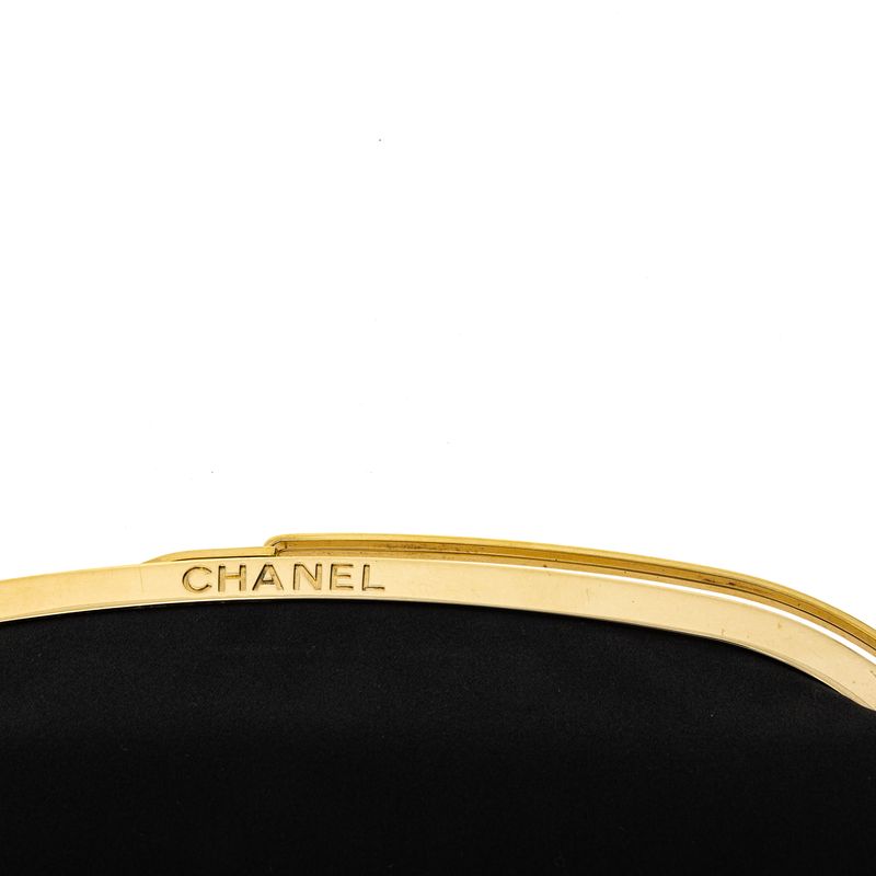 Clutch-Chanel-Cetim-Preto