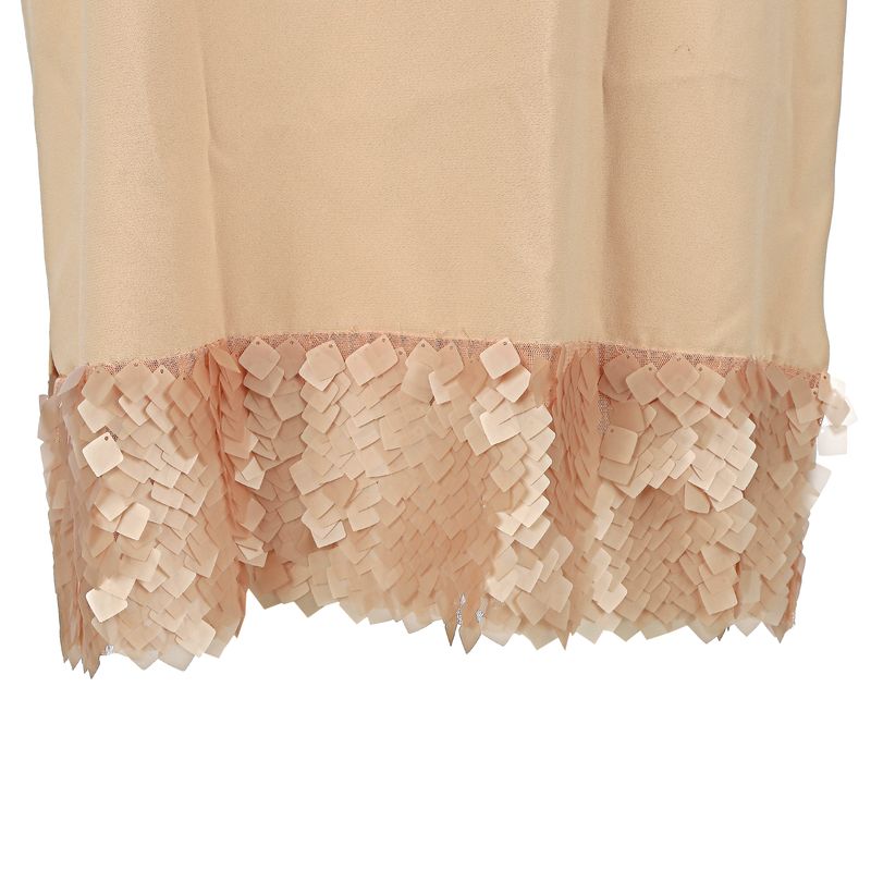 Vestido-Alexander-McQueen-Rosa-e-Detalhe-Paete