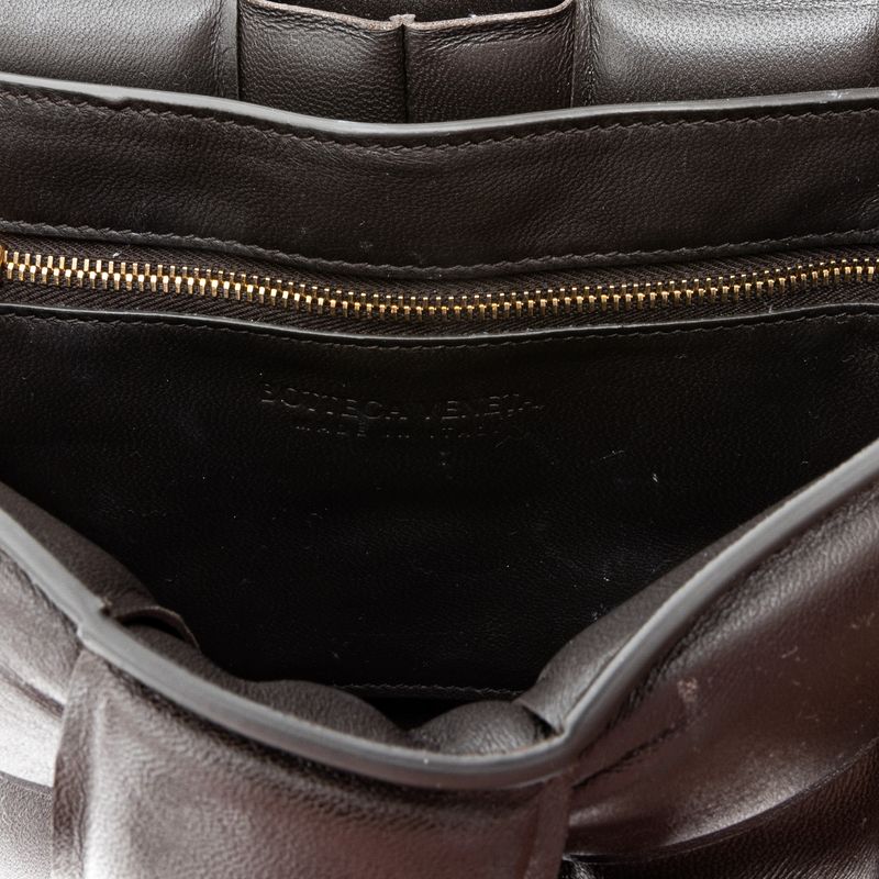 Bolsa-Bottega-Veneta-Casette-Chain-Marrom