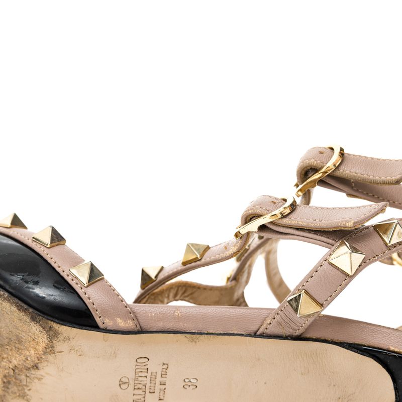 Scarpin-Valentino-Garavani-Rockstud-Preto