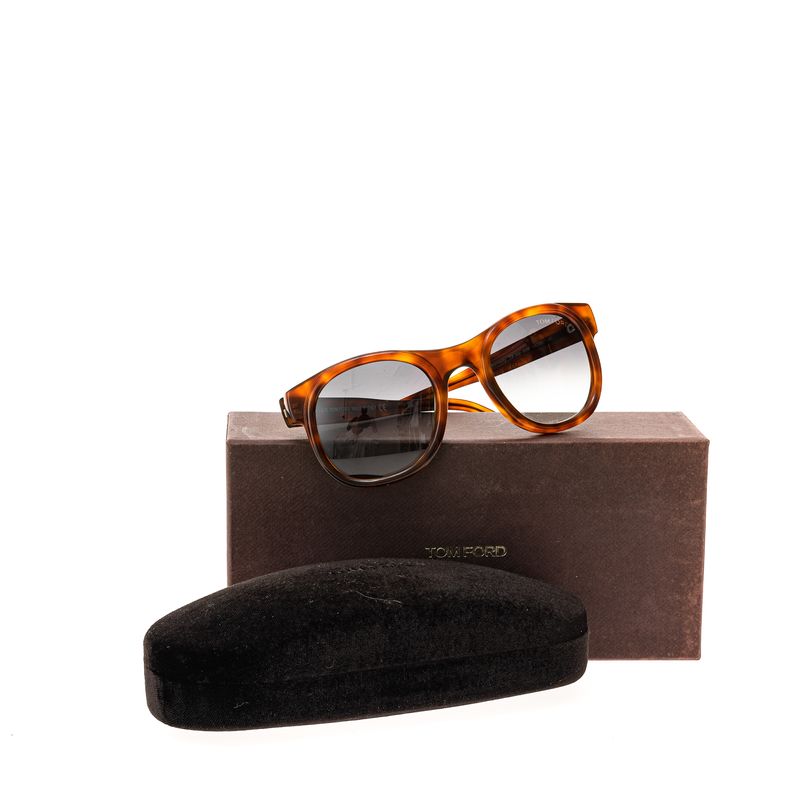Oculos-Tom-Ford-Bachardy-TF-153-Marrom