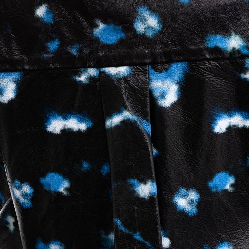 Camisa-Andrea-Bogosian-Couro-Preto-Estampado
