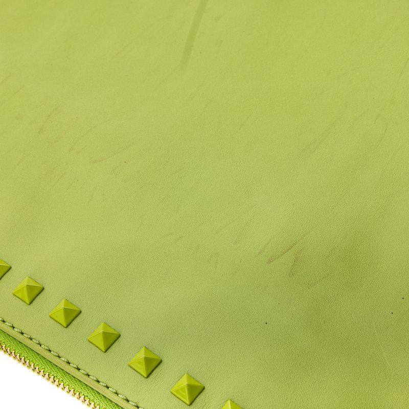 Clutch-Valentino-Garavani-Rockstud-Verde
