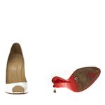 69381-Peep-Toe-Christian-Louboutin-Salto-Ondulado-Verniz-Branco-5