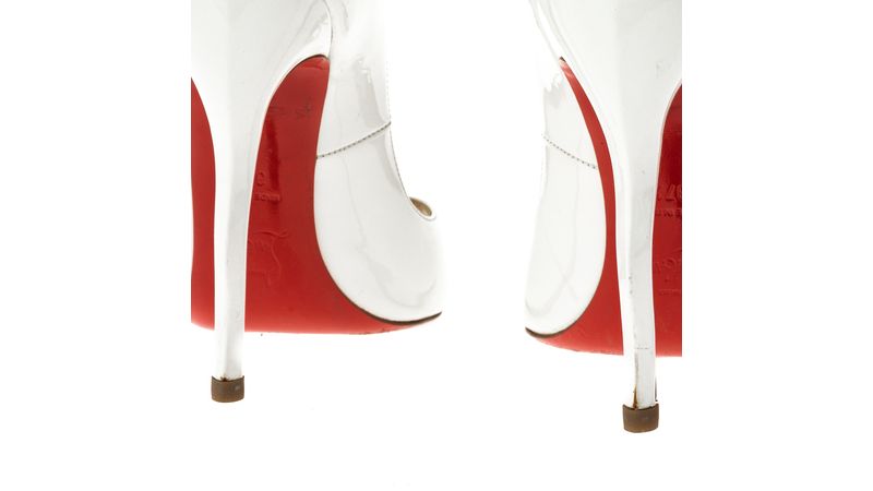 Peep Toe Christian Louboutin Salto Ondulado Verniz Branco Peep Toe Christian Louboutin Salto Ondulado Verniz Branco