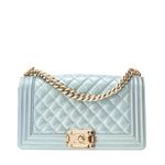 Bolsa-Chanel-Boy-Media-Azul-Perolado