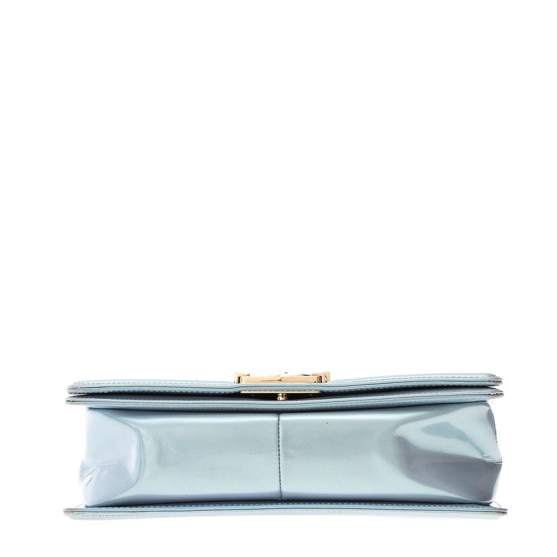 Bolsa-Chanel-Boy-Media-Azul-Perolado