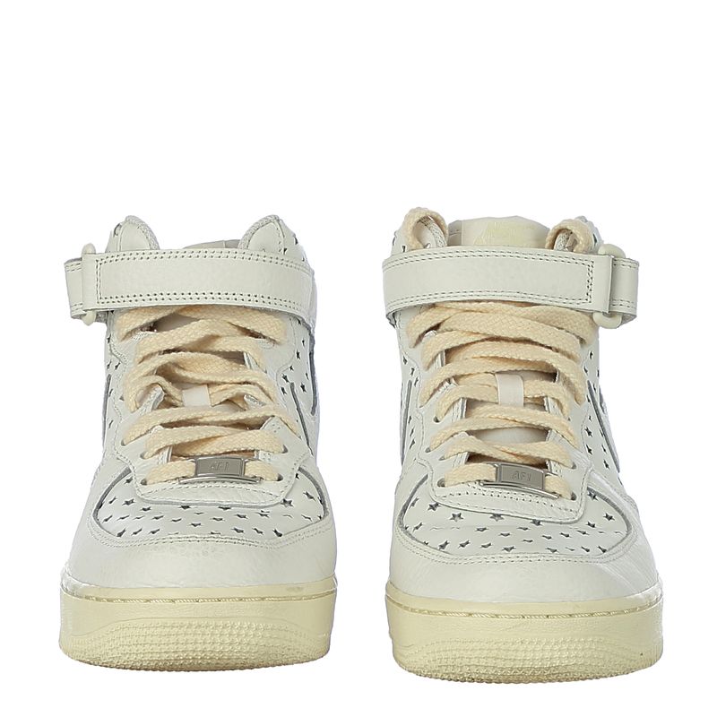 Tenis-Nike-Air-Couro-Branco-e-Estrelas-