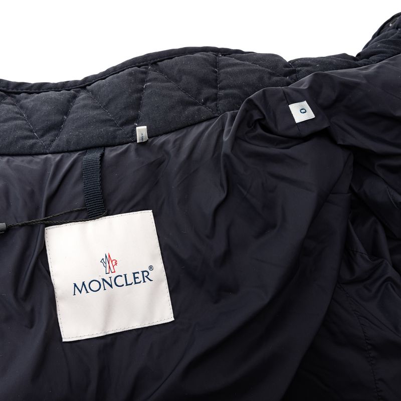 Casaco-Moncler-Puffer-Nylon-e-Tecido-Preto