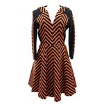 Vestido-Matthew-Williams-Chevron-Laranja-e-Preto