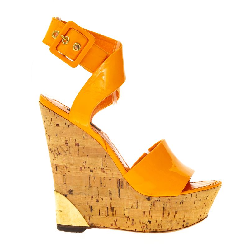 Anabela-Louis-Vuitton-Cortica-e-Verniz-Laranja
