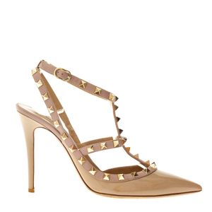 Scarpin Valentino Garavani Rockstud Verniz Bege