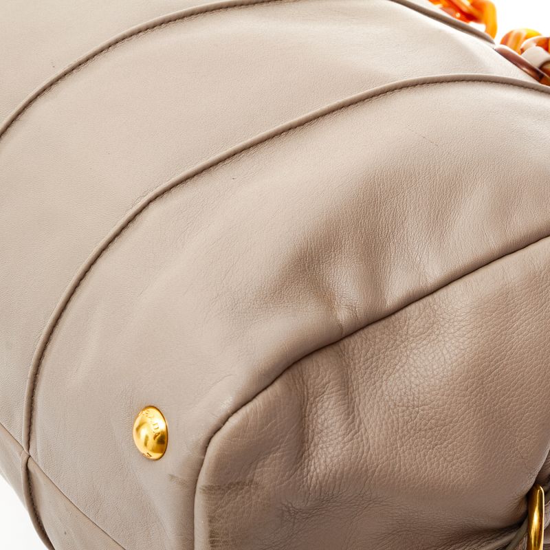 Bolsa-Prada-Couro-Cinza-Alca-Corrente