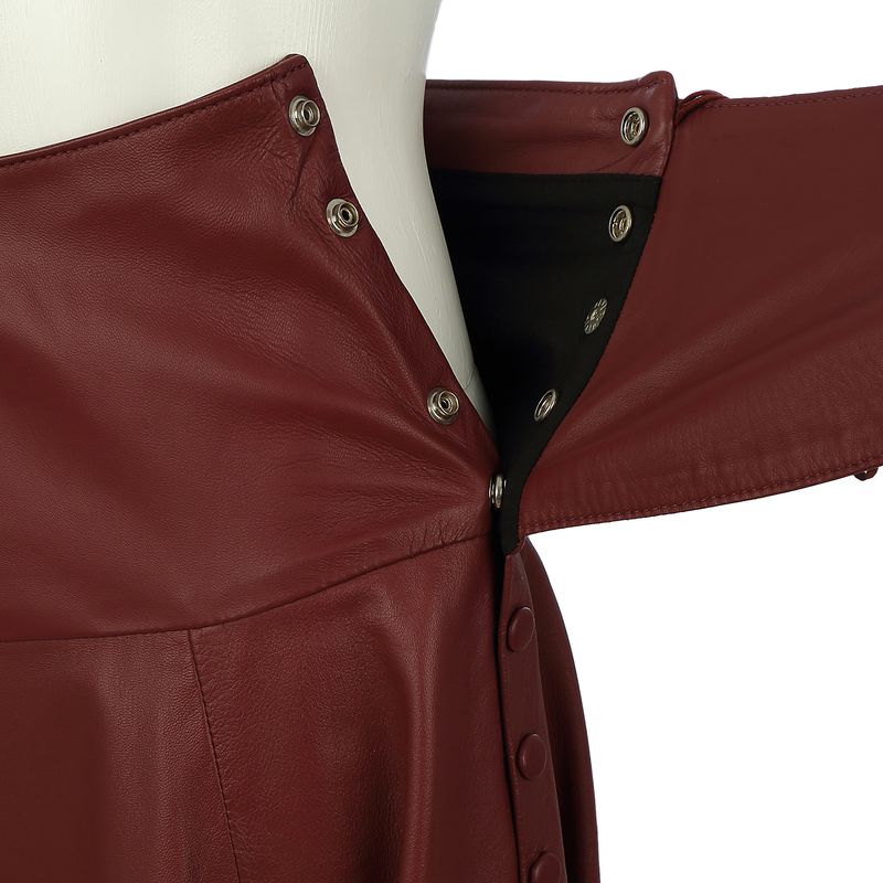 Saia-Lilly-Sarti-Couro-Bordo