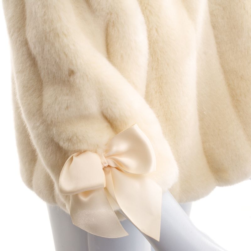 Casaco-Pelos-Creme-Capuz-Urso