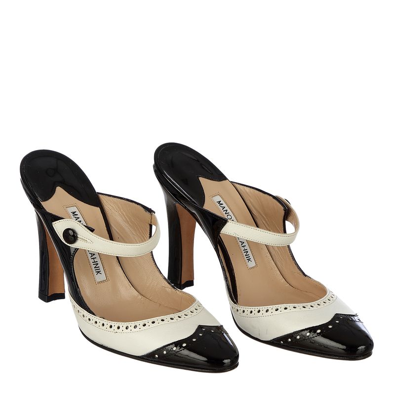 Sapato-Mule-Manolo-Blahnik-Verniz-Preto-e-Couro-Branco