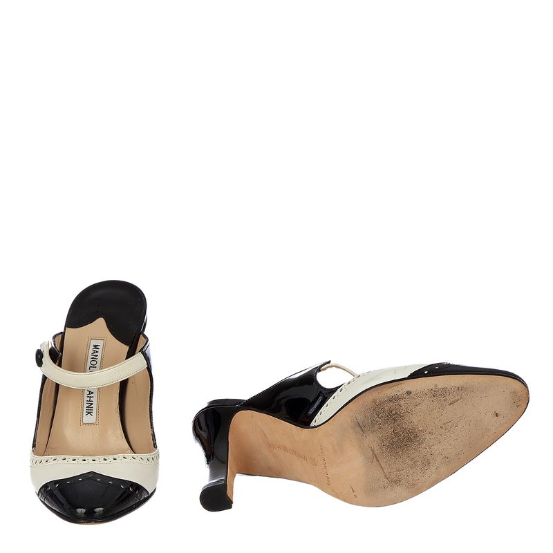 Sapato-Mule-Manolo-Blahnik-Verniz-Preto-e-Couro-Branco