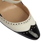 Sapato-Mule-Manolo-Blahnik-Verniz-Preto-e-Couro-Branco