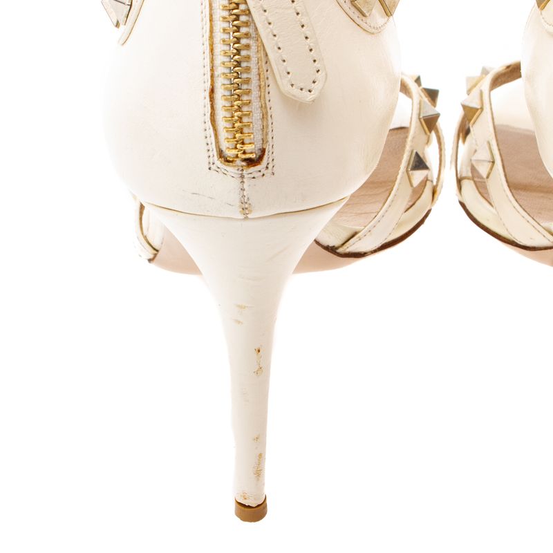 Sandalia-Valentino-Garavani-Rockstud-Branca