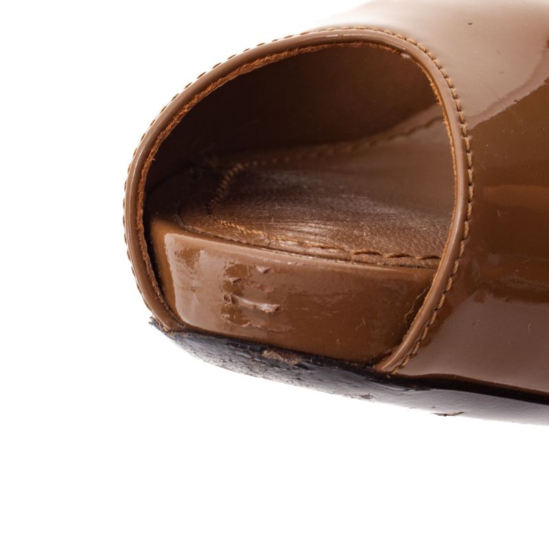 Peep-Toe-Louis-Vuitton-Oh-Really-Verniz-Bege