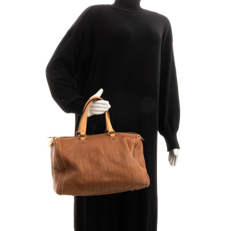 Bolsa-Carolina-Herrera-Signature-Marrom