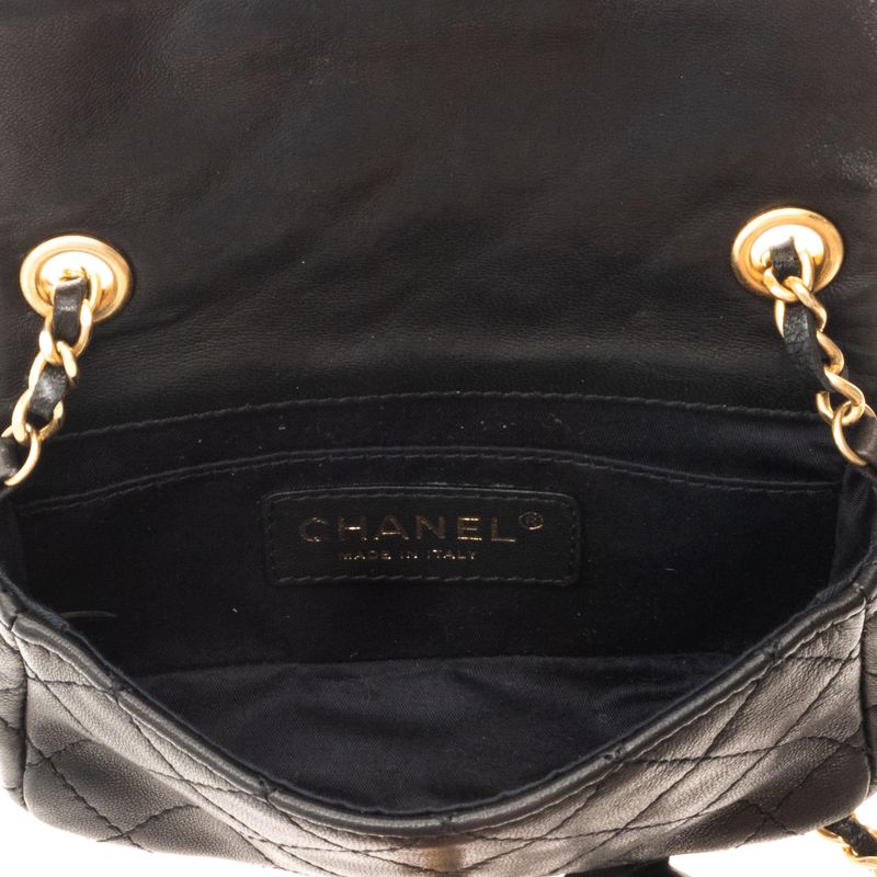 Bolsa-Chanel-Classic-Flap-Extra-Mini-Lambskin-Preto-Pingentes