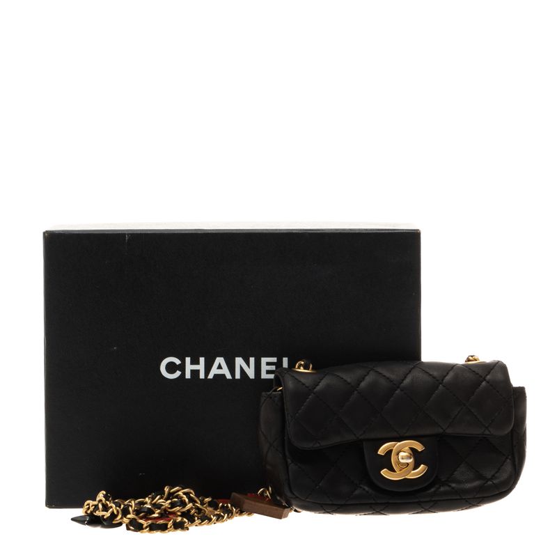 Bolsa-Chanel-Classic-Flap-Extra-Mini-Lambskin-Preto-Pingentes