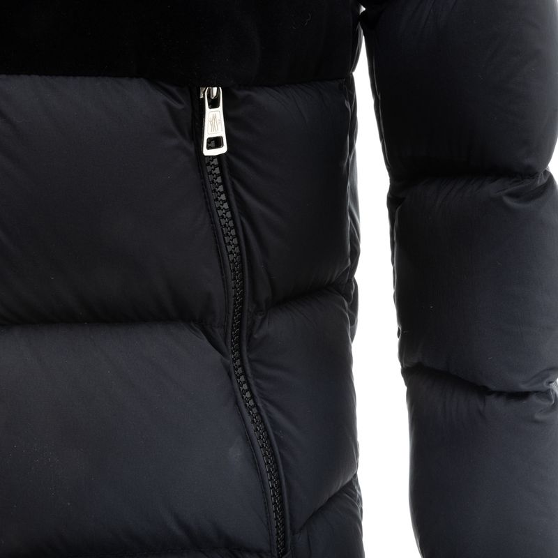 Casaco-Moncler-Puffer-Preto-com-Capuz