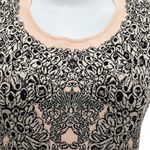 Vestido-da-marca-Alexander-McQueen-Tricot-Creme-e-Preto