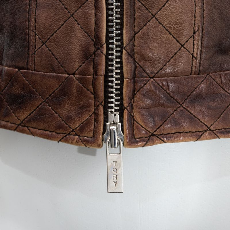 Jaqueta-de-Couro-Tory-Burch-Matelasse-Marrom