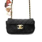 70230-Bolsa-Chanel-Classic-Flap-Extra-Mini-Lambskin-Preto-Pingentes-4