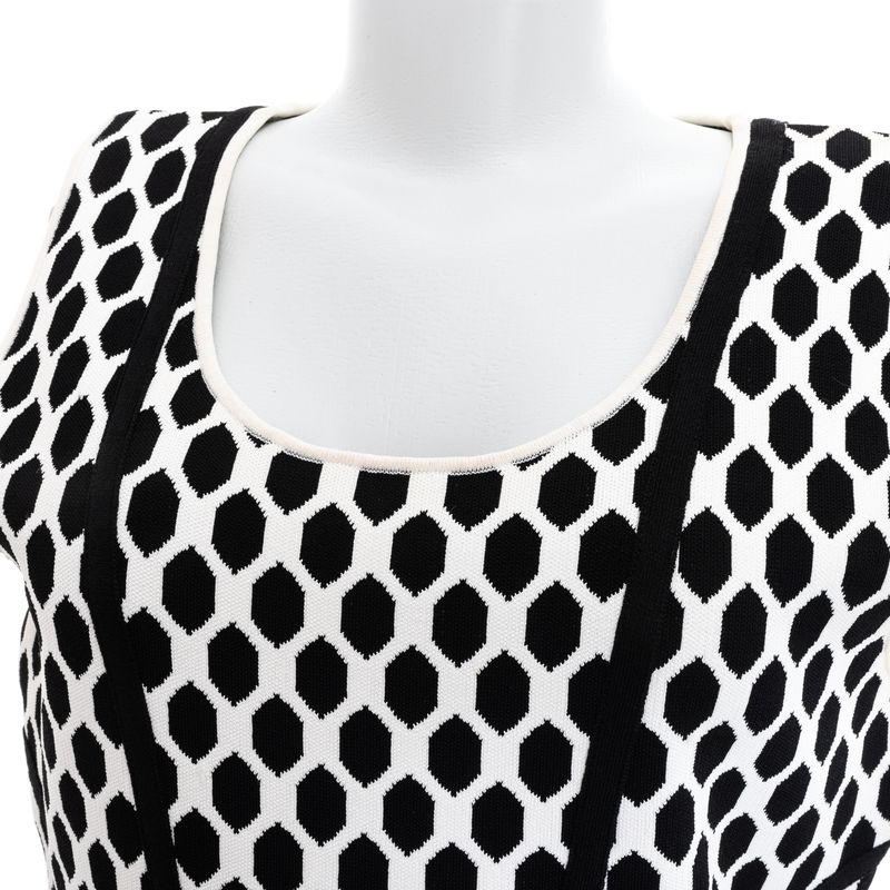 Vestido-Diane-Von-Furstenberg-Hexagonos-Preto-e-Branco